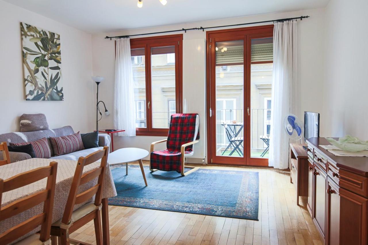 Apartment Artemisia Luxury Balcony *