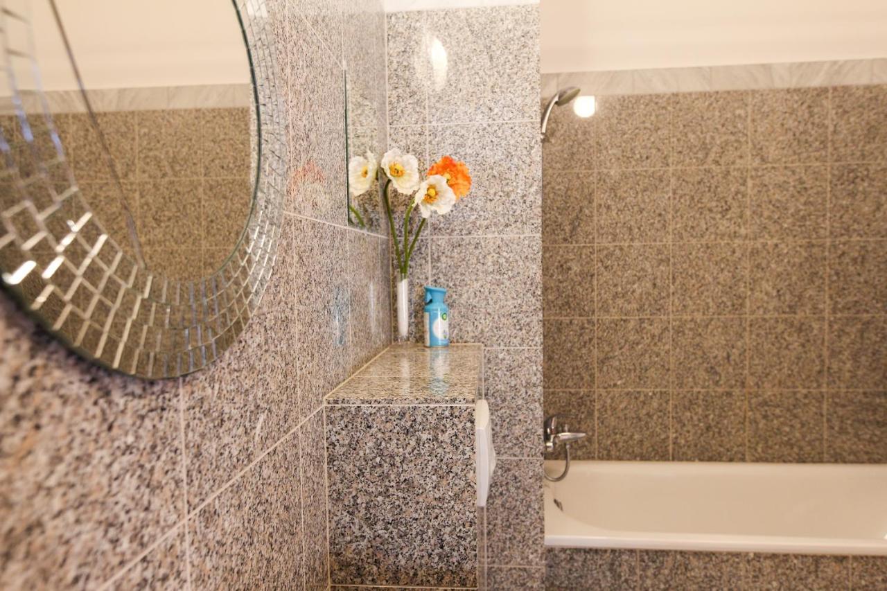 Artemisia Luxury Balcony Apartment Budapest